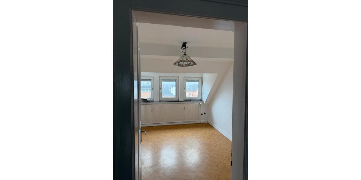 Dachgeschoßwohnung Kirchhain - 2 Zimmer, 59 m&sup2;, 650&euro; | Angebot:26048532