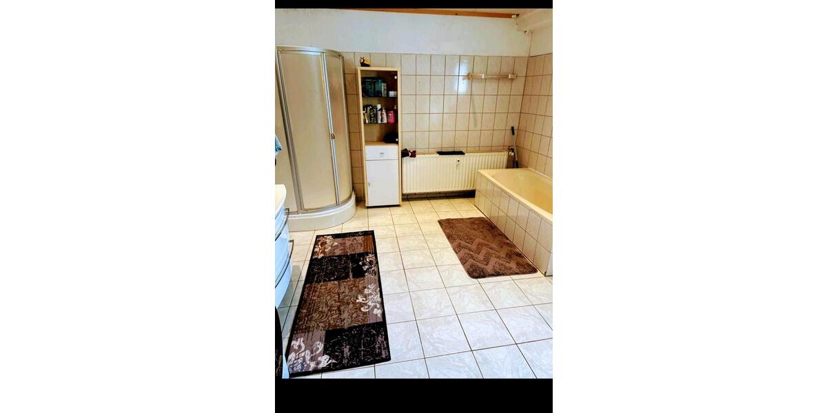 Erdgeschoßwohnung Korbach - 4 Zimmer, 135 m&sup2;, 89.000&euro; | Angebot:27144526