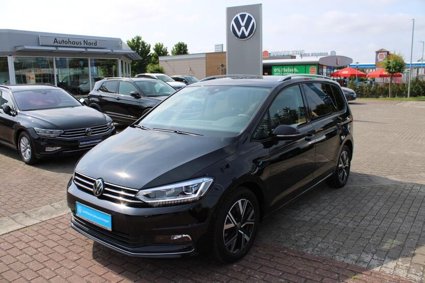 VW Touran 14.694 km 35.990 € Güstrow 18273