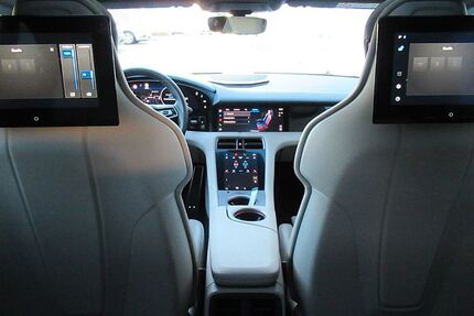 Porsche Taycan 5.000 km 94.950 &euro; Gauting bei Starnberg 82131