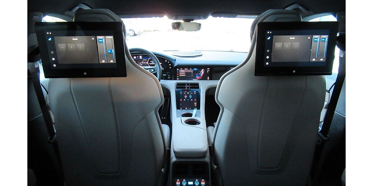 Porsche Taycan 5.000 km 94.950 &euro; Gauting bei Starnberg 82131