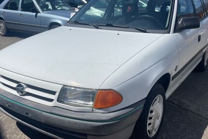 Opel Astra 156.000 km 2.299 &euro; Herbolzheim 79336