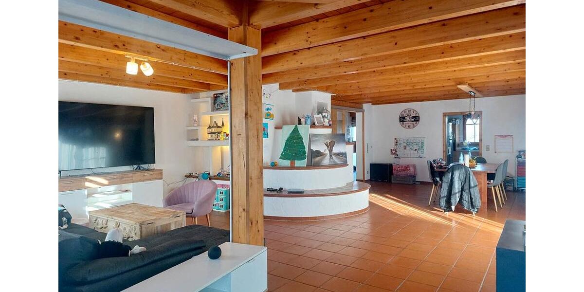 Einfamilienhaus Wangen - 7.5 Zimmer, 230 m&sup2;, 1.900&euro; | Angebot:25446520