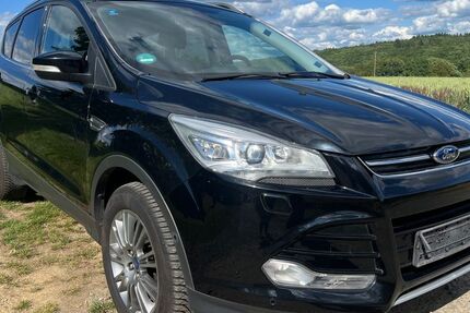 Ford Kuga 125.000 km 8.200 &euro; Schöffengrund 35641
