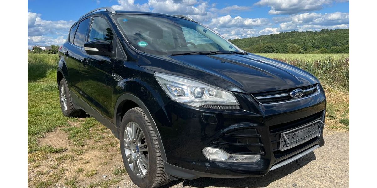 Ford Kuga 125.000 km 8.200 &euro; Schöffengrund 35641