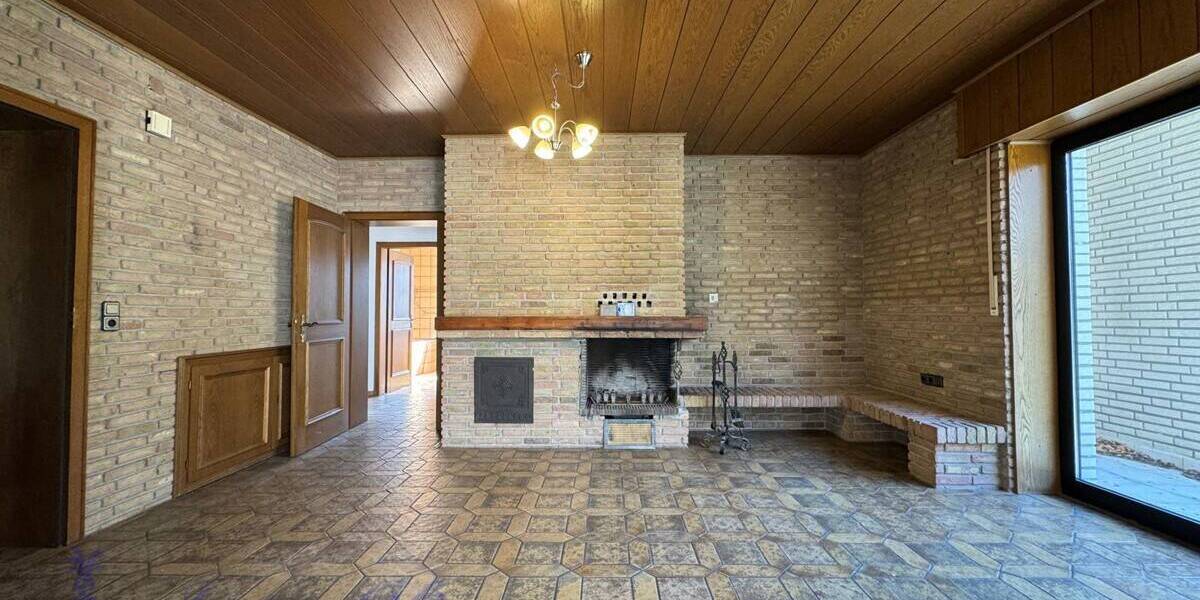 Einfamilienhaus Lage Hörste - 8 Zimmer, 250 m&sup2;, 1.600&euro; | Angebot:26545492