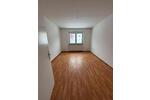 Frisch gestrichene 1-Zimmer Wohnung im Grünen!