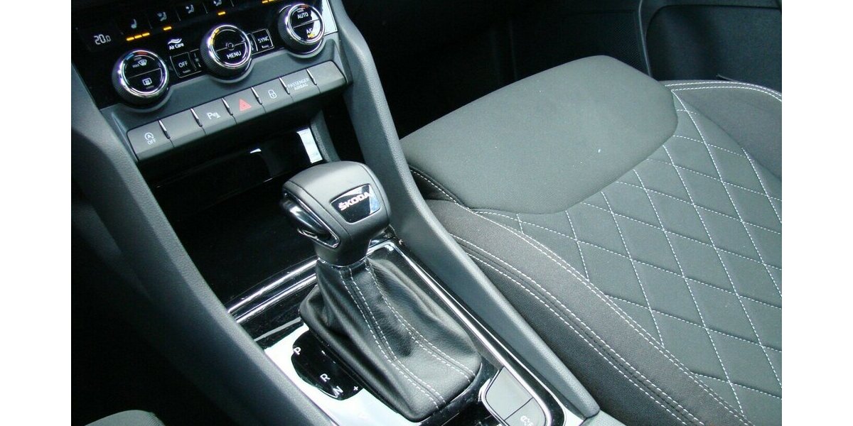 Skoda Karoq 1.5TSI Sportline ACC Kamera LED 45.047 km 27.480 &euro; Falkensee 14612