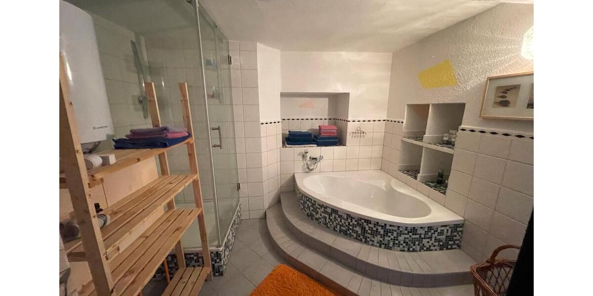 Etagenwohnung Saalfeld (Saale) - 5 Zimmer, 90 m&sup2;, 880&euro; | Angebot:26399794