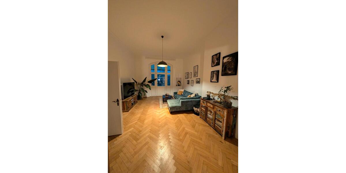 Wunderschöne Altbau-Wohnung 4 zimmer