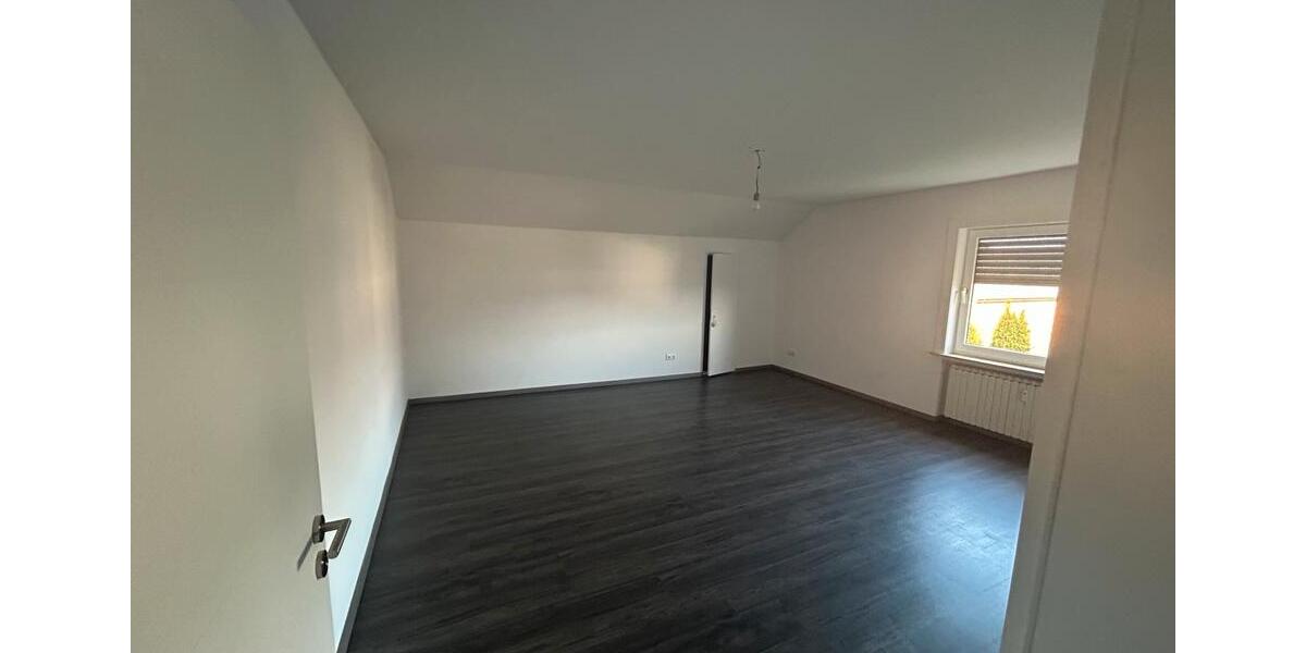 Etagenwohnung Uslar - 3 Zimmer, 100 m&sup2;, 850&euro; | Angebot:25304331