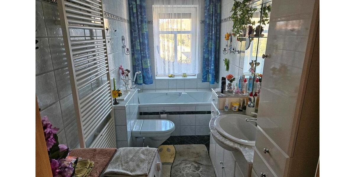 Bungalow Döbeln - 4 Zimmer, 100 m&sup2;, 12.345.678&euro; | Angebot:25842489