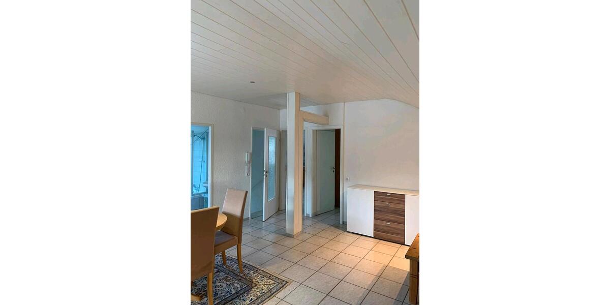 Möblierte großzügige 3 Zimmer Dachgeschosswohnung mit Balkon 3 zimmer