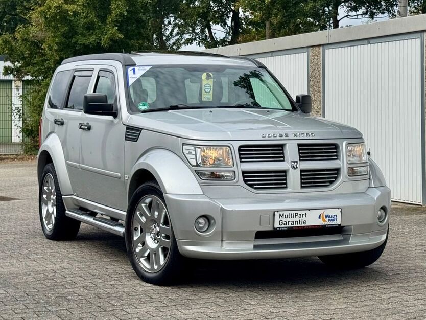 Dodge Nitro 176.000 km 9.490 € Schwarzenbek 21493
