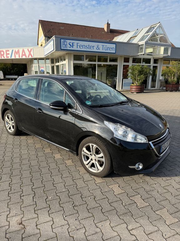 Peugeot 208 177.000 km 6.090 € Kandel 76870