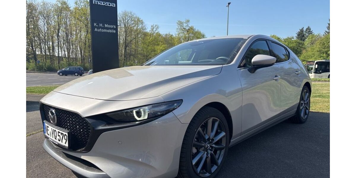 Mazda 3 5.703 km 27.471 &euro; Neuss 41464