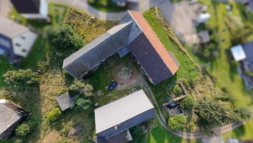 Schöner Bauernhof mit 5645 m² Grundstück bei Wechselburg