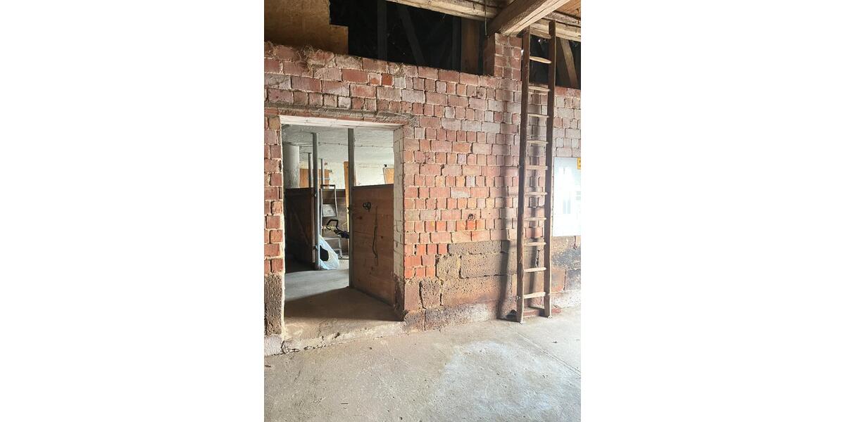 Bauernhaus, Landhaus Schenklengsfeld - 6 Zimmer, 156 m&sup2;, 120.000&euro; | Angebot:26857849