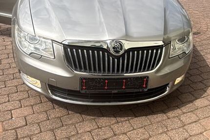 Skoda Superb 172.000 km 7.500 &euro; Büdingen 63654