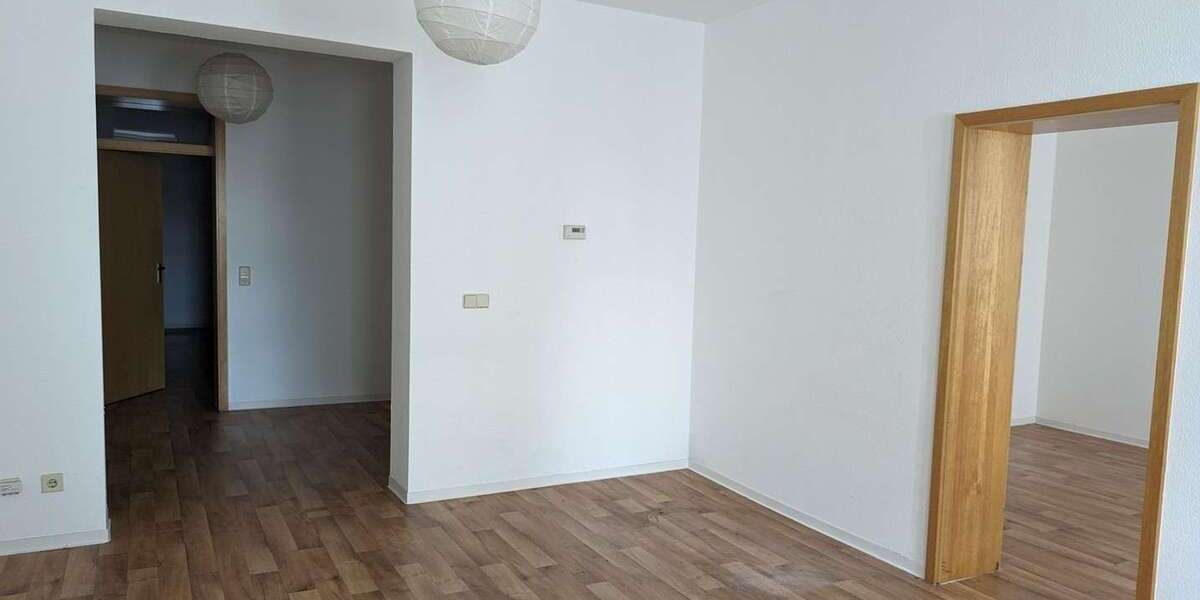 Etagenwohnung Mühlhausen Mühlhausen - 2 Zimmer, 90 m&sup2;, 300&euro; | Angebot:26661128