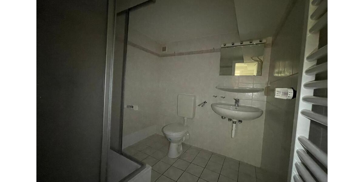 5-Zimmerwohnung mit Balkon, Garten und Garage mit direktem Zugang zur Wohnung 5 zimmer