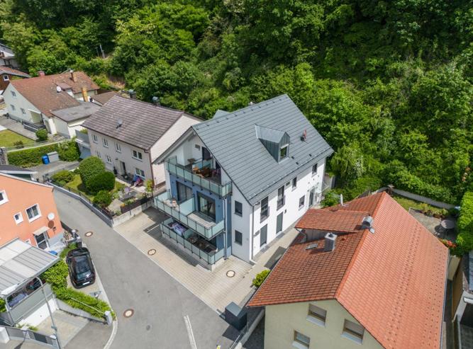 Erdgeschoßwohnung Bogen - 3 Zimmer, 63 m&sup2;, 710&euro; | Angebot:26385548