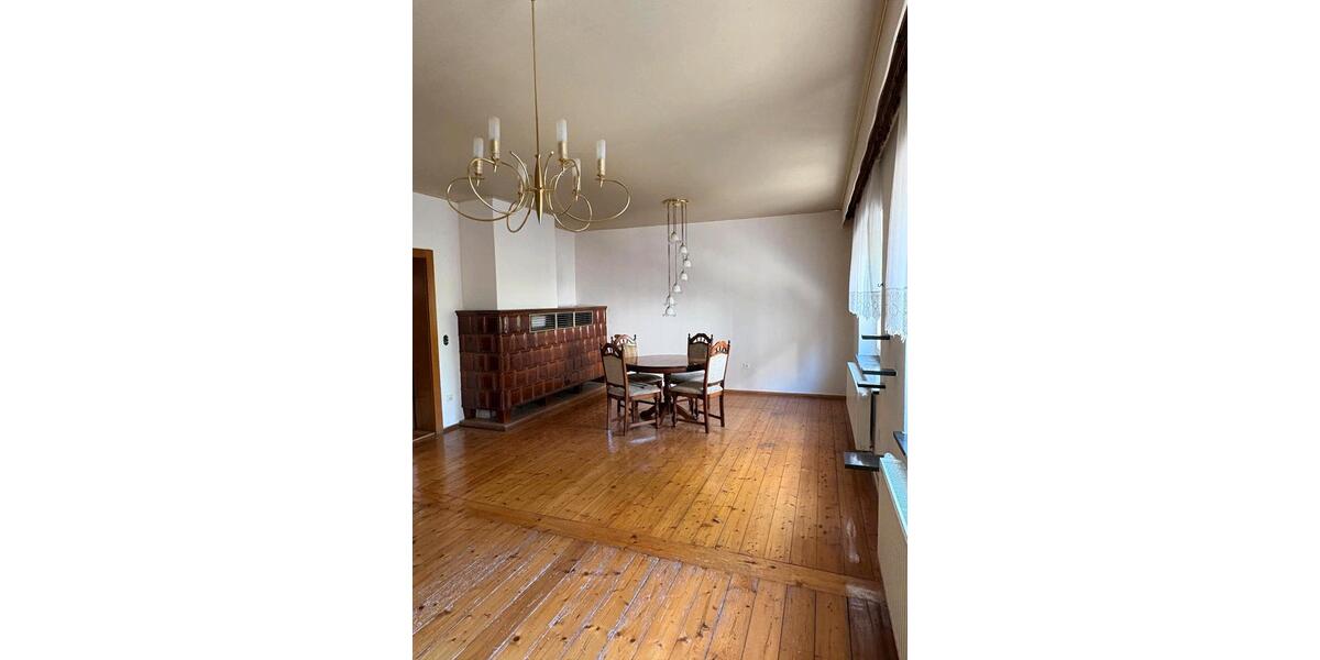 Reihenhaus Reichenbach im Vogtland - 6 Zimmer, 140 m&sup2;, 130.000&euro; | Angebot:25418602