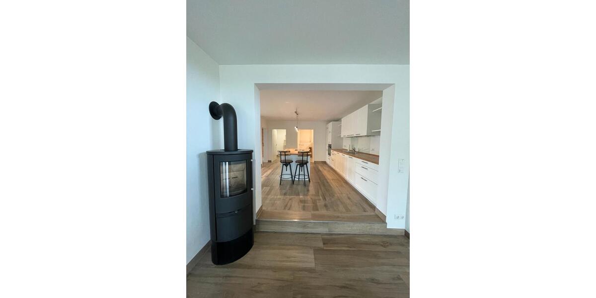 Erdgeschoßwohnung Toppenstedt - 3 Zimmer, 130 m&sup2;, 1.250&euro; | Angebot:26681646