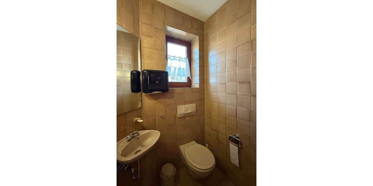 Großzügiges Reihenendhaus mit Dachstudio, schön angelegtem Außenbereich und optimaler Raumaufteilung 5 zimmer