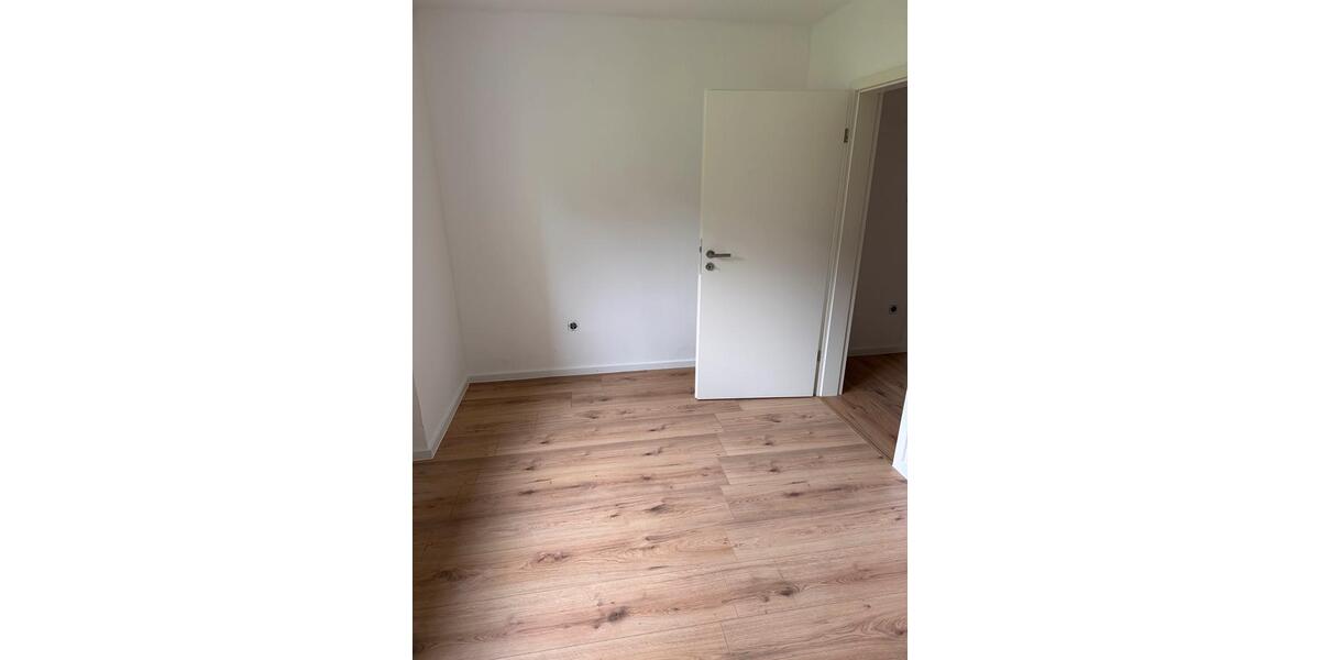 Etagenwohnung Blomberg - 4 Zimmer, 81 m&sup2;, 600&euro; | Angebot:26415601
