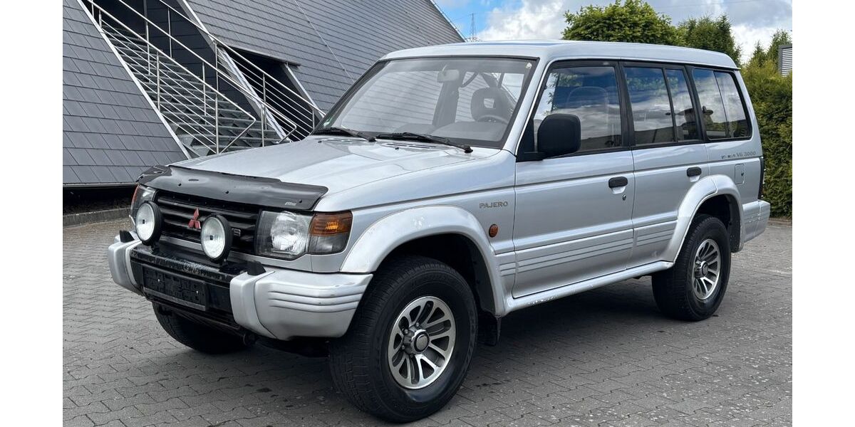 Mitsubishi Pajero 143.000 km 14.900 &euro; Mainz 55129
