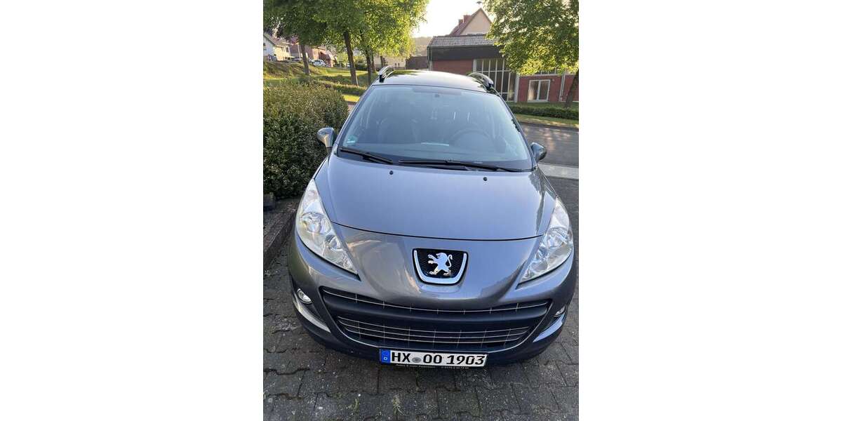 Peugeot 207 182.000 km 2.700 &euro; Nieheim 33039