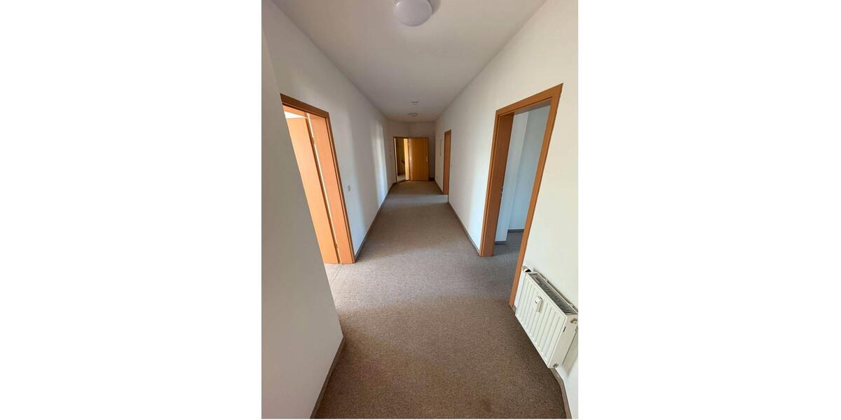 Dachgeschoßwohnung Oelsnitz (Vogtland) - 3 Zimmer, 83 m&sup2;, 280&euro; | Angebot:26698388
