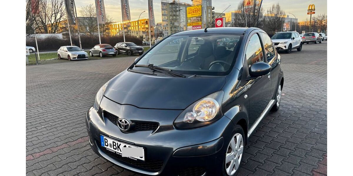 Toyota Aygo (X) 90.600 km 3.500 &euro; Berlin 10409