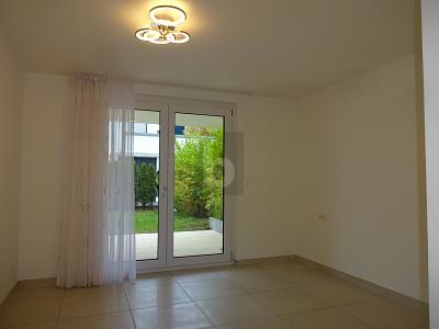 RUHIG UND HELL MIT SONNIGER TERRASSE UND GARTEN 2 zimmer