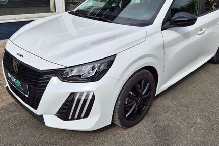 Peugeot 208 11.595 km 15.390 &euro; Sudwalde 27257