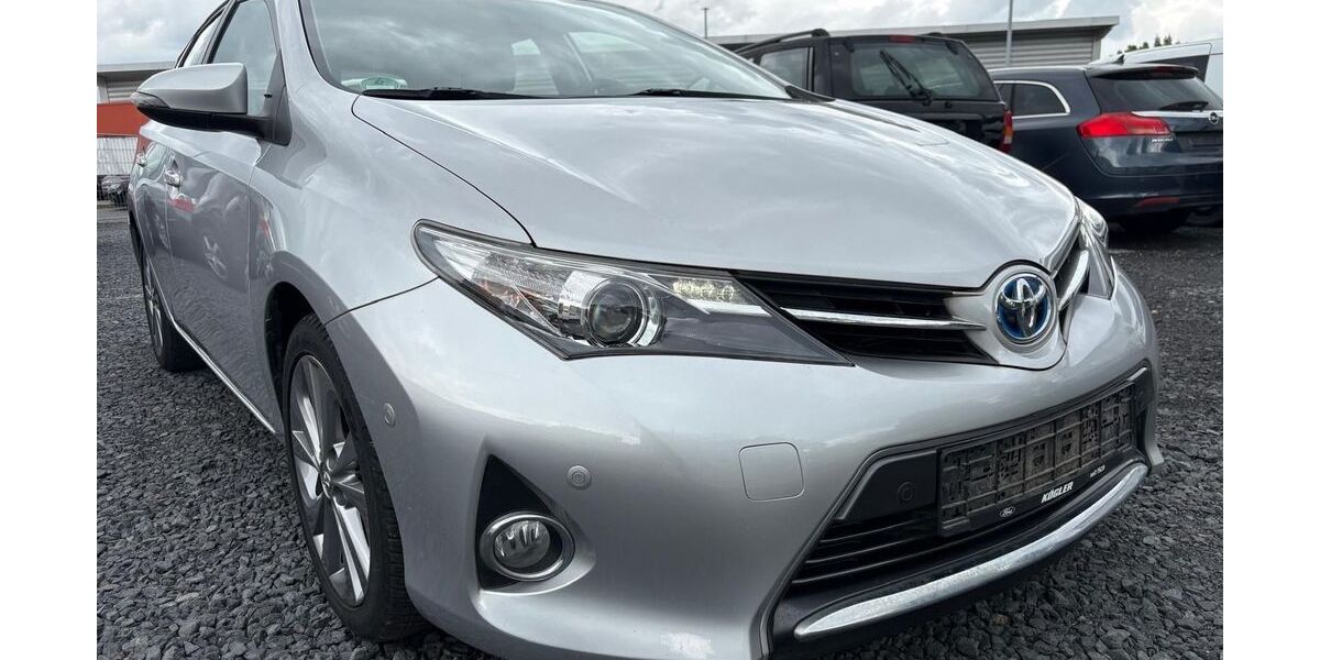 Toyota Auris 69.000 km 9.850 &euro; Ochtendung 56299