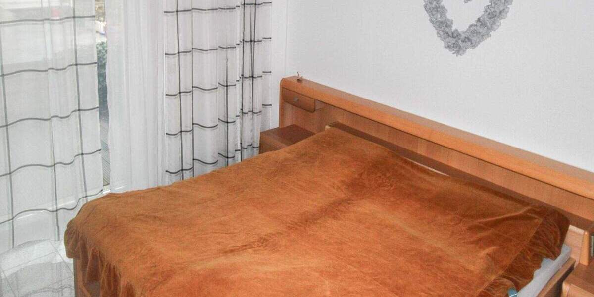 Großzügiges 8-Zi. Haus plus Bungalow, Wintergarten, Garage, 2 Carports in Braunschweig Weststadt 8 zimmer