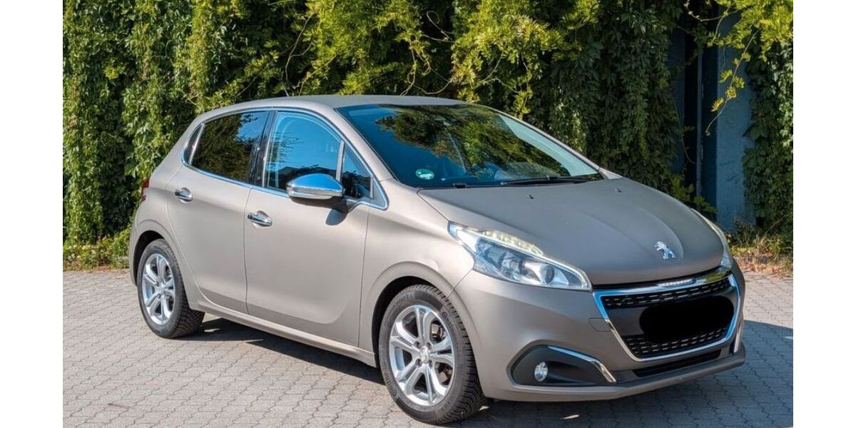 Peugeot 208 136.900 km 5.100 &euro; Glienicke Nordbahn 16548