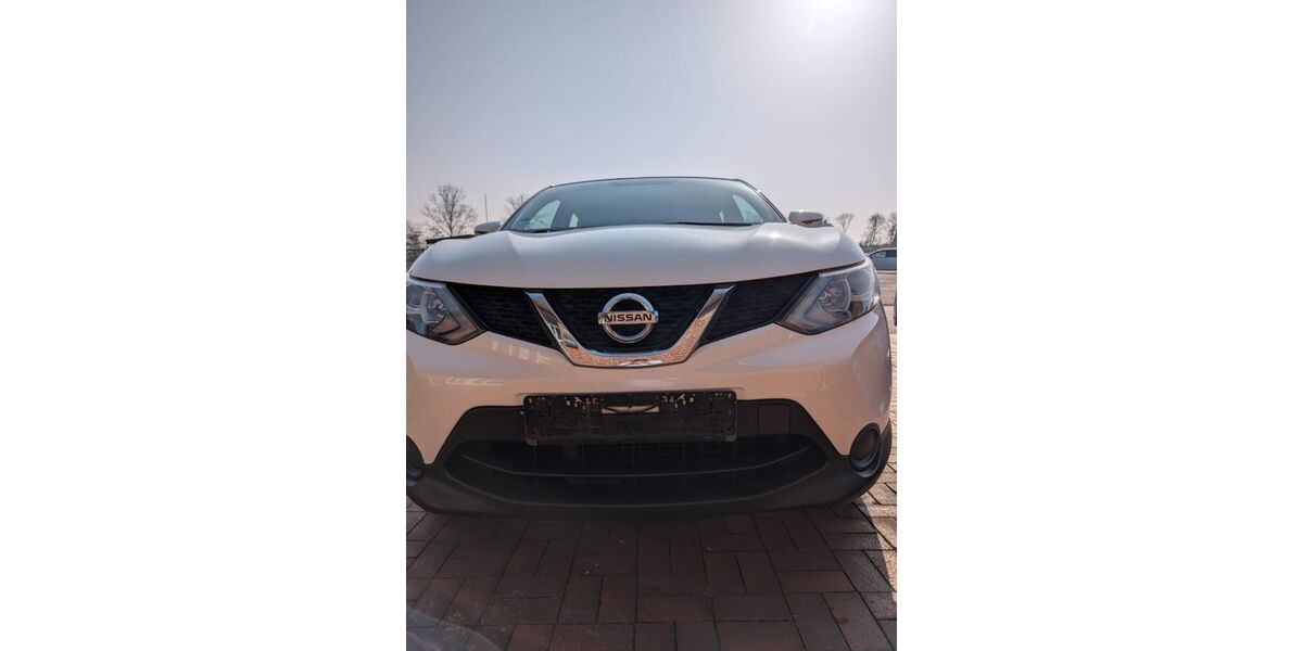 Nissan Qashqai 176.000 km 8.300 &euro; Hinte 26759