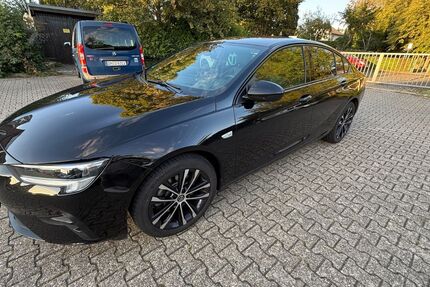 Opel Insignia 99.000 km 14.700 &euro; Jülich 52428