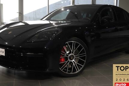 Porsche Panamera 9.000 km 174.890 &euro; Grainau 82491
