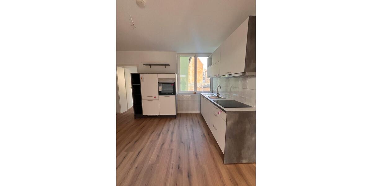 Schöne 4-Raum-Wohnung mit Einbauküche in Weißenfels 4 zimmer