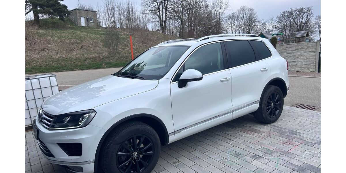 VW Touareg 127.758 km 24.900 &euro; Loßburg 72299