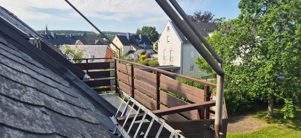 Dachgeschoßwohnung Limbach-Oberfrohna Oberfrohna - 4 Zimmer, 102 m&sup2;, 139.000&euro; | Angebot:27440816