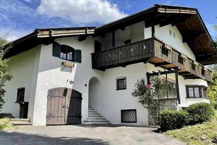 EINZIGARTIGE LANDHAUSVILLA MIT GROẞEM GARTEN UND BERGBLICK IN ZENTRALER BESTLAGE. BEFRISTET. zimmer