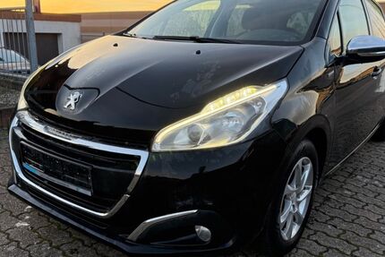 Peugeot 208 141.000 km 4.900 &euro; Saarlouis 66740