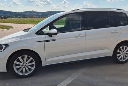 VW Touran 102.000 km 18.000 &euro; Neunburg 92431