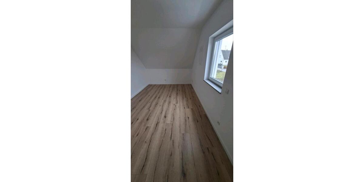 Doppelhaushälfte Mainburg - 4 Zimmer, 125 m&sup2;, 1.750&euro; | Angebot:25540016