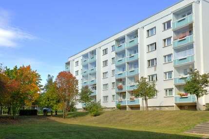 Wohnung zum Mieten in Halle 360 € 61.78 m²